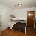 빌라 Stone Garden Escape With Jacuzzi *