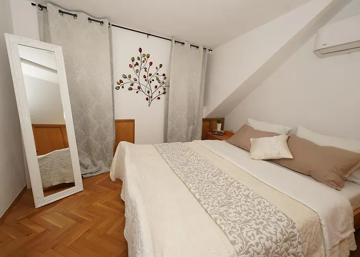Stone Garden Escape With Jacuzzi Villa Split