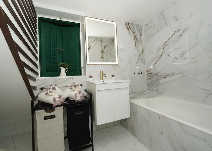 Villa Stone Garden Escape With Jacuzzi