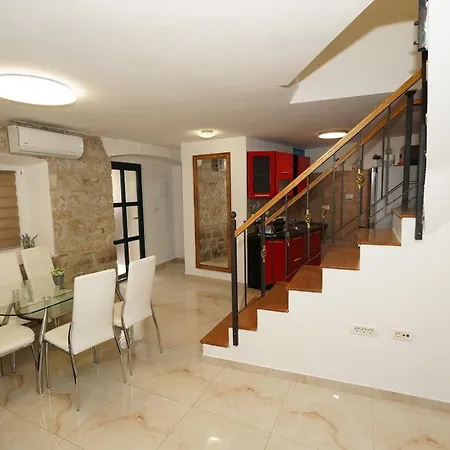 Stone Garden Escape With Jacuzzi Villa *