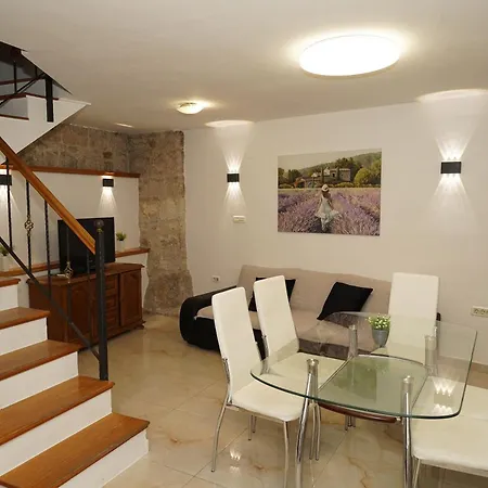 Villa Stone Garden Escape With Jacuzzi *