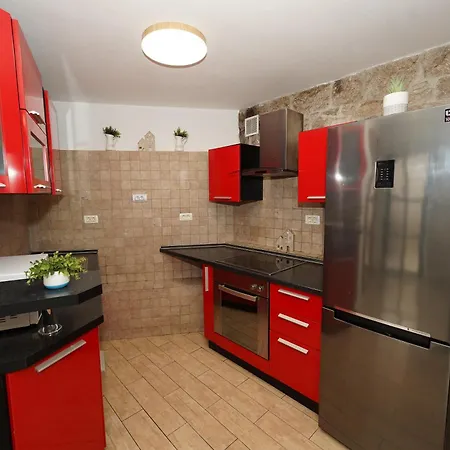 Stone Garden Escape With Jacuzzi * Split