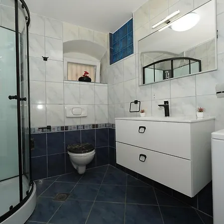 Villa Stone Garden Escape With Jacuzzi Split