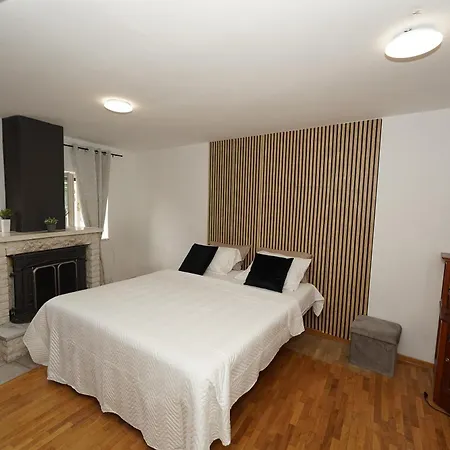 Stone Garden Escape With Jacuzzi Villa *