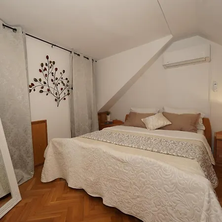 Villa Stone Garden Escape With Jacuzzi *